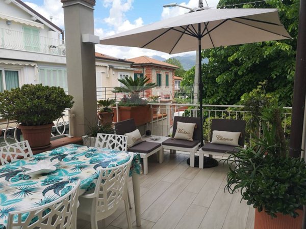 appartamento in vendita a Pietrasanta in zona Tonfano