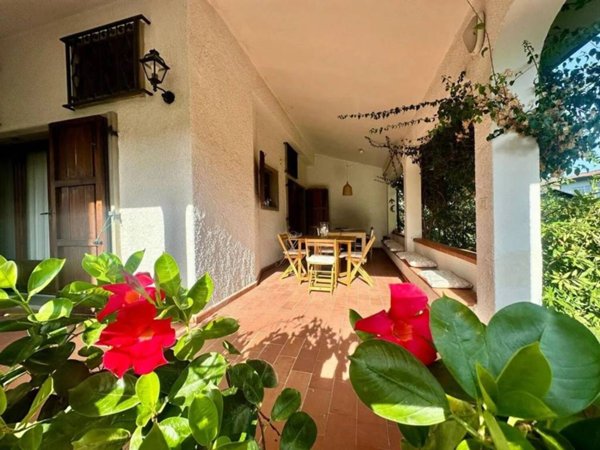 casa indipendente in vendita a Pietrasanta in zona Focette