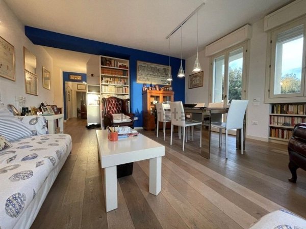 appartamento in vendita a Pietrasanta in zona Tonfano