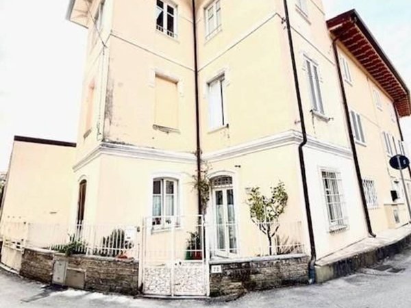appartamento in vendita a Pietrasanta