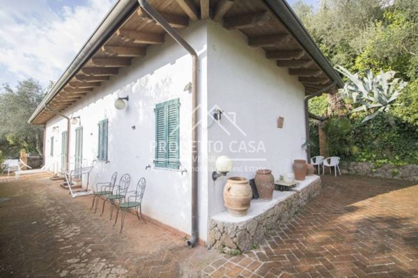 casa indipendente in vendita a Pietrasanta