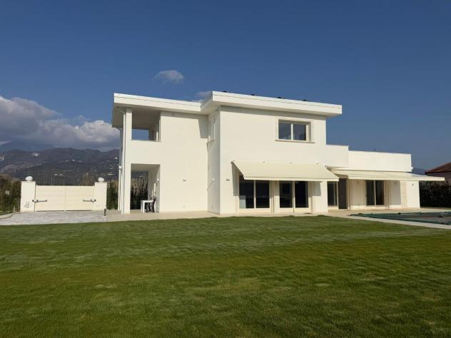 casa indipendente in vendita a Pietrasanta