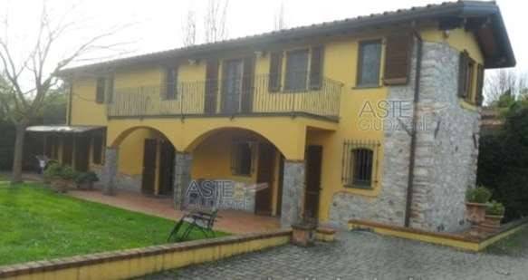 casa indipendente in vendita a Pietrasanta