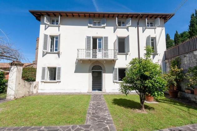 casale in vendita a Pietrasanta in zona Capriglia