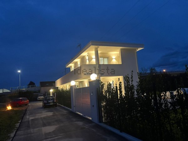 casa indipendente in vendita a Pietrasanta