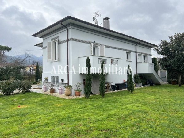 casa indipendente in vendita a Pietrasanta