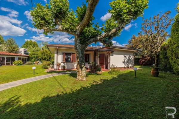 casa indipendente in vendita a Pietrasanta