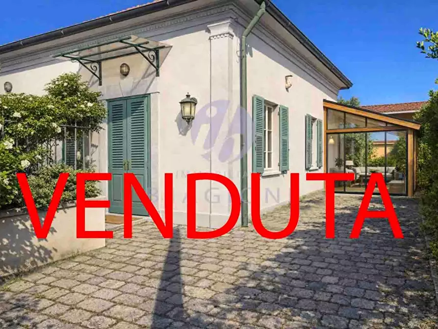 casa indipendente in vendita a Pietrasanta in zona Vignone