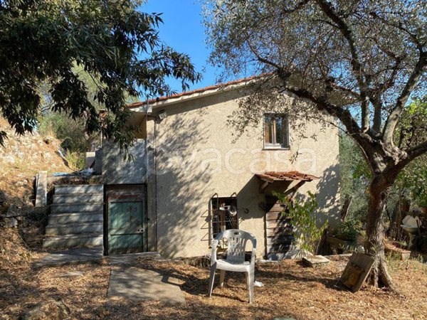 appartamento in vendita a Pietrasanta in zona Capezzano Monte