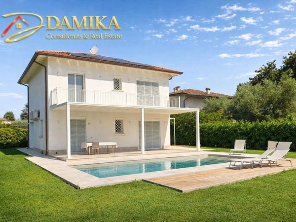 casa indipendente in vendita a Pietrasanta