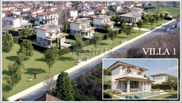 casa indipendente in vendita a Pietrasanta in zona Tonfano