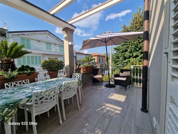 appartamento in vendita a Pietrasanta in zona Motrone