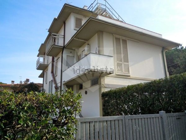 appartamento in vendita a Pietrasanta in zona Tonfano