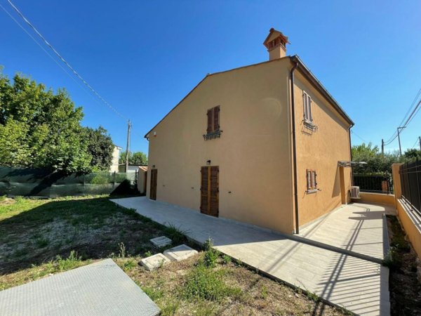 casa indipendente in vendita a Pietrasanta