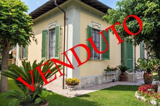 casa indipendente in vendita a Pietrasanta