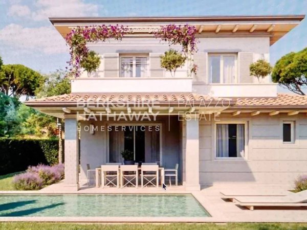 casa indipendente in vendita a Pietrasanta in zona Tonfano