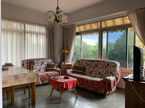 casa indipendente in vendita a Pietrasanta in zona Marina di Pietrasanta