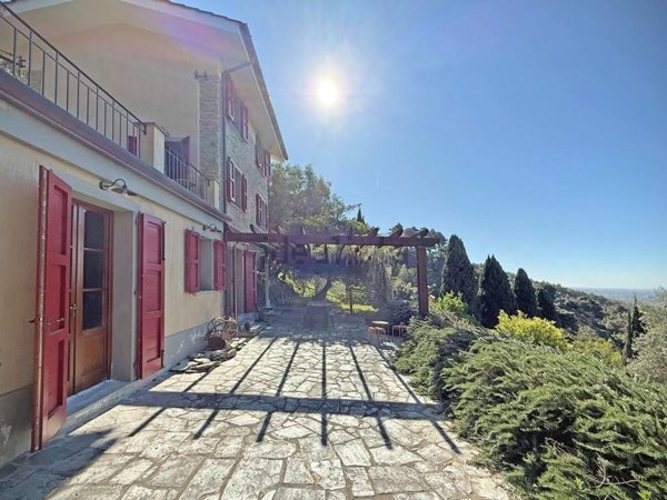 casale in vendita a Pietrasanta