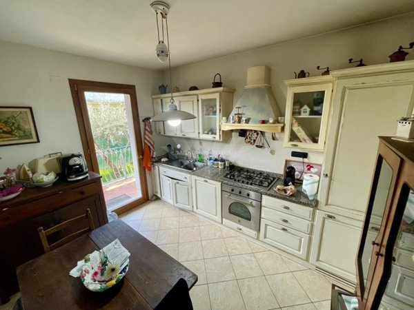 casa indipendente in vendita a Pietrasanta in zona Marina di Pietrasanta