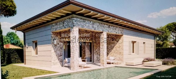 casa indipendente in vendita a Pietrasanta in zona Tonfano