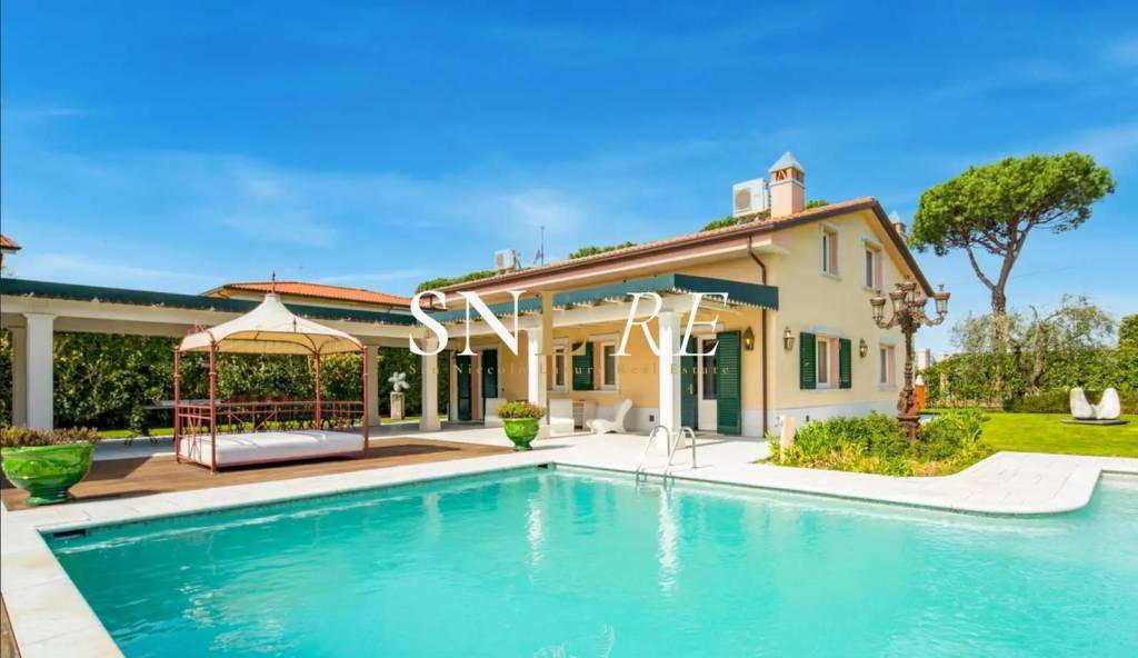 casa indipendente in vendita a Pietrasanta