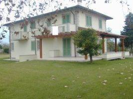 casa indipendente in vendita a Pietrasanta