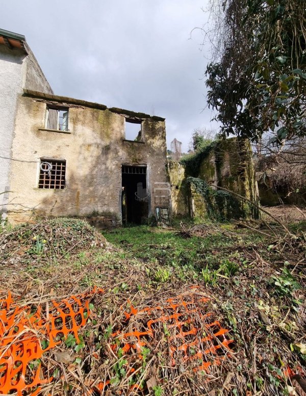casale in vendita a Pietrasanta in zona Strettoia