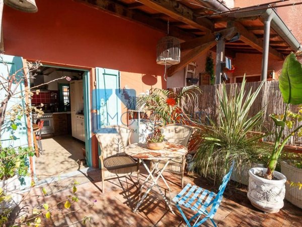 casa indipendente in vendita a Pietrasanta