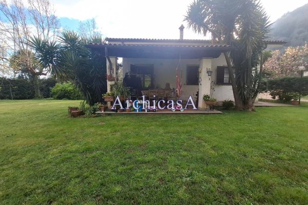 casa indipendente in vendita a Pietrasanta