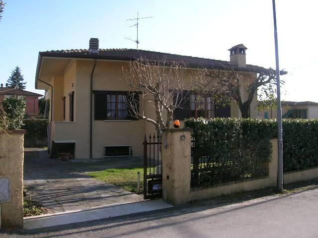 casa indipendente in vendita a Pietrasanta