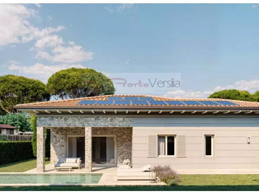 casa indipendente in vendita a Pietrasanta in zona Tonfano