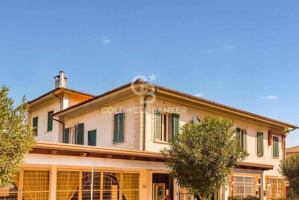 appartamento in vendita a Pietrasanta in zona Marina di Pietrasanta