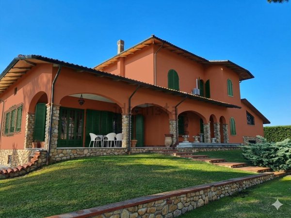 casa indipendente in vendita a Pietrasanta in zona Marina di Pietrasanta