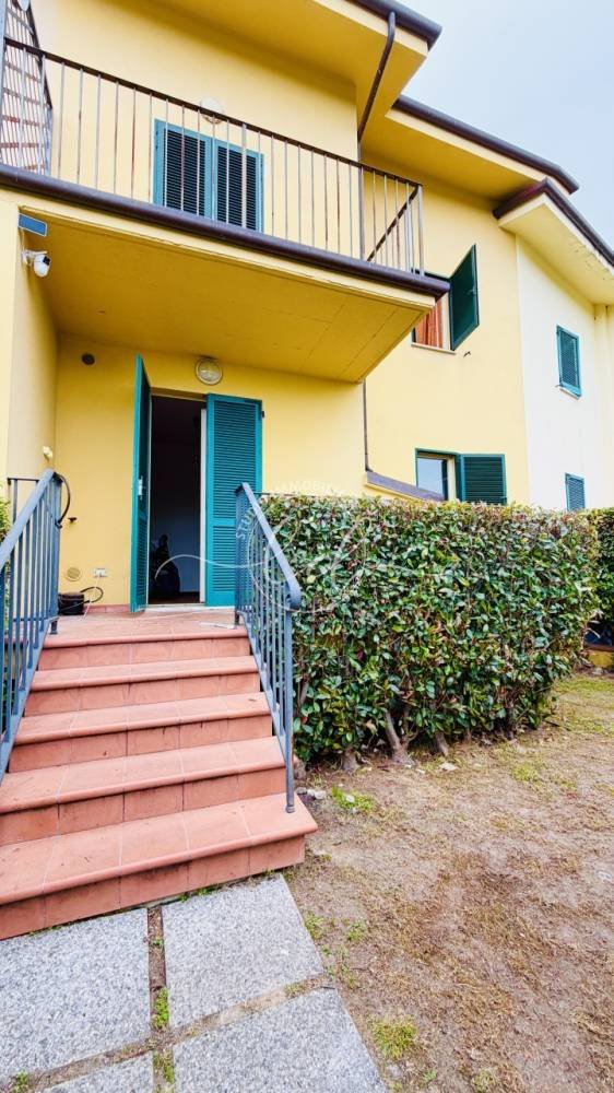 casa indipendente in vendita a Pietrasanta in zona Capezzano Monte