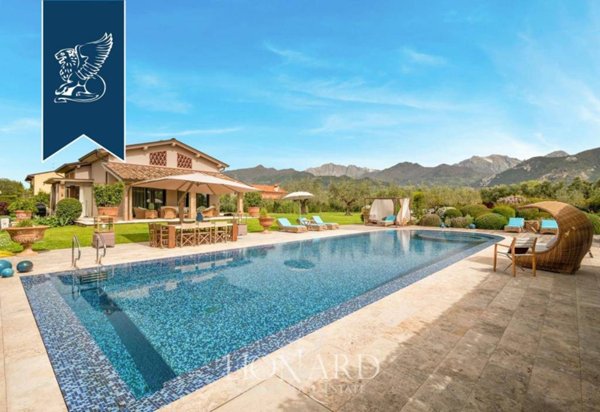 casa indipendente in vendita a Pietrasanta