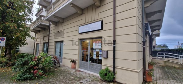 appartamento in vendita a Pietrasanta in zona Fiumetto