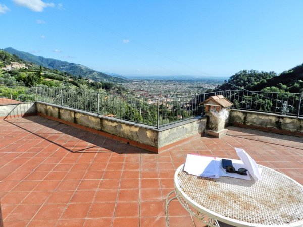casale in vendita a Pietrasanta in zona Strettoia