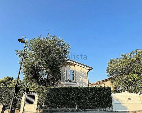 casa indipendente in vendita a Pietrasanta