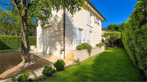 casa indipendente in vendita a Pietrasanta