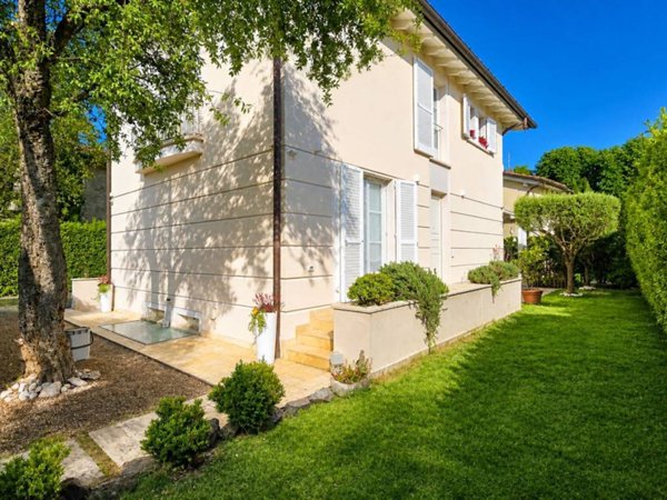 casa indipendente in vendita a Pietrasanta
