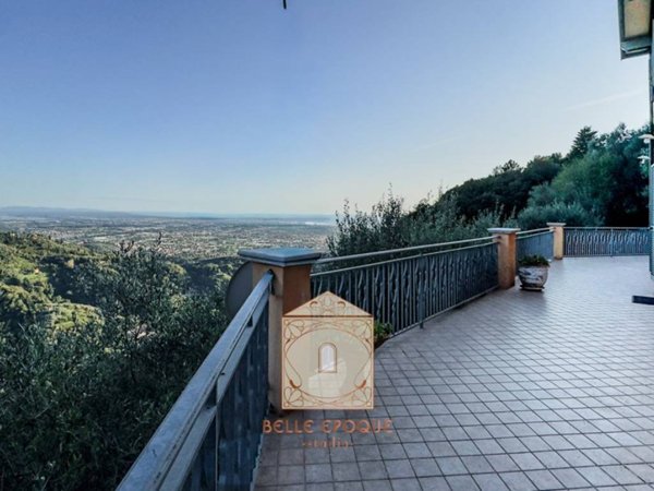 casa indipendente in vendita a Pietrasanta