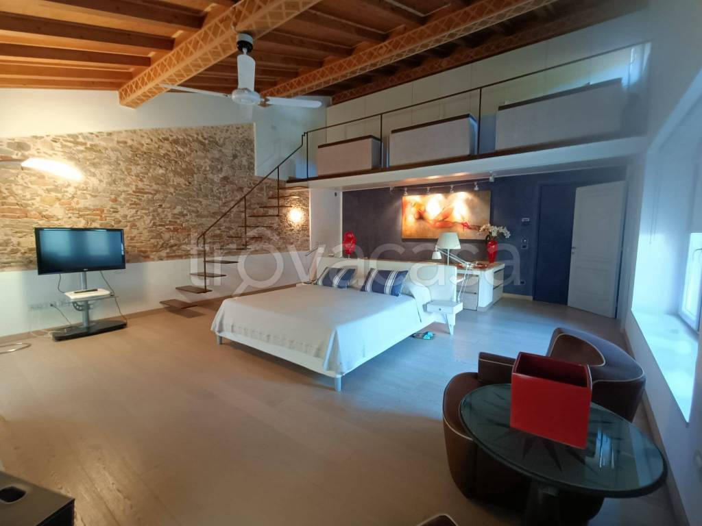 casa indipendente in vendita a Pietrasanta