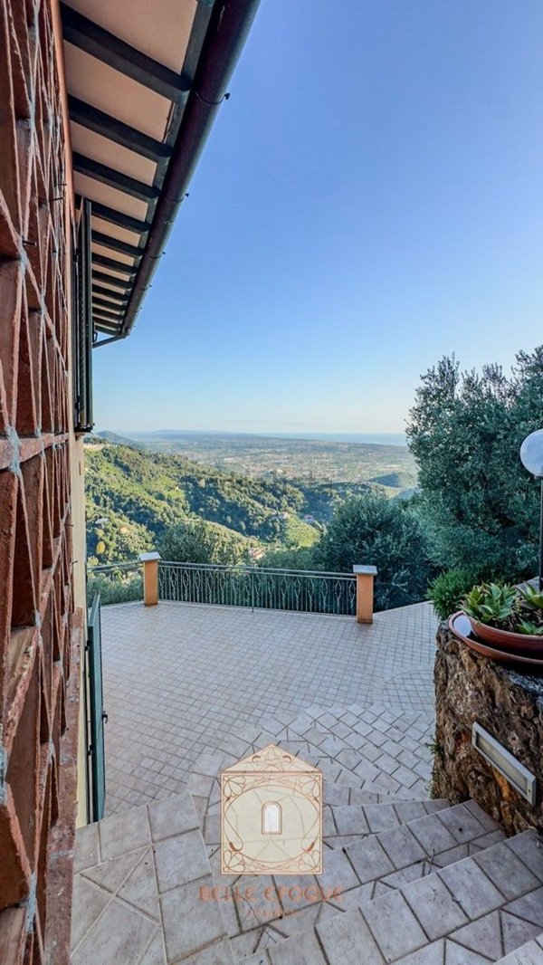 casa semindipendente in vendita a Pietrasanta