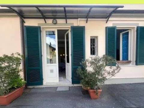 appartamento in vendita a Pietrasanta in zona Focette