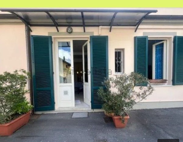 appartamento in vendita a Pietrasanta in zona Focette
