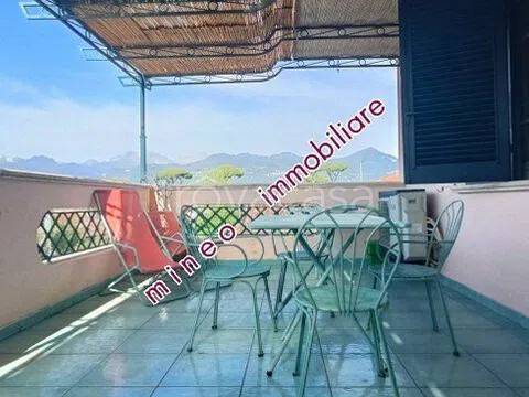 appartamento in vendita a Pietrasanta in zona Marina di Pietrasanta