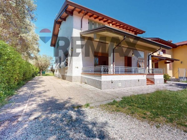 casa indipendente in vendita a Pietrasanta