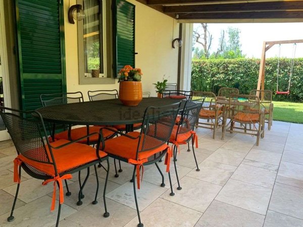 appartamento in vendita a Pietrasanta in zona Fiumetto