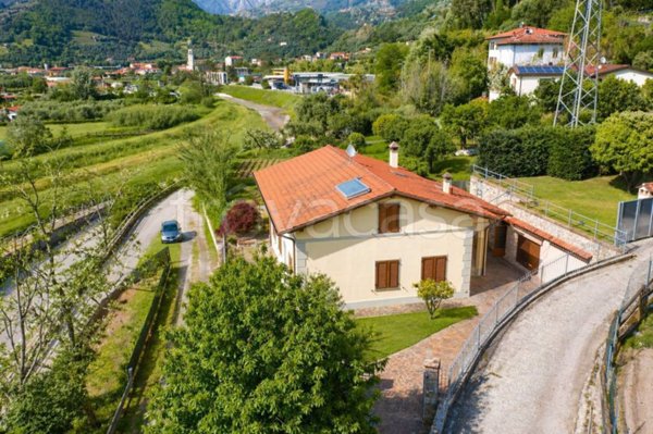 casa indipendente in vendita a Pietrasanta