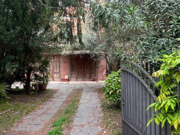 casa indipendente in vendita a Pietrasanta